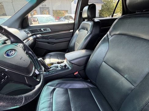 Used 2016 Ford Explorer Limited image 15