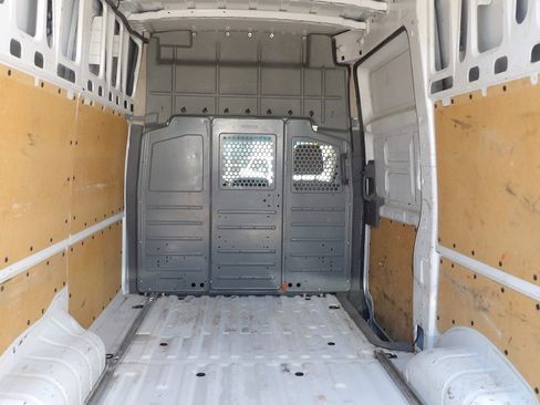 Used 2020 Nissan NV 2500 SV RWD image 33