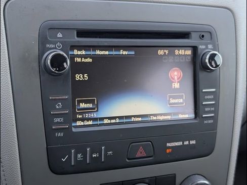 Used 2015 Chevrolet Traverse LS FWD image 14