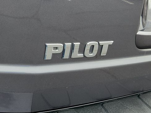 Used 2015 Honda Pilot Touring image 30