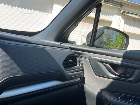 Certified 2025 Subaru Forester Premium AWD/4WD image 19