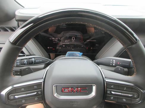 New 2026 GMC Yukon AT4 image 18