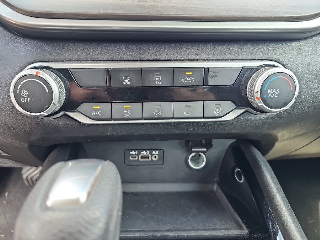 Used 2024 Nissan Altima 2.5 SV FWD image 21