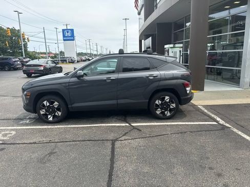 Used 2024 Hyundai Kona SEL AWD/4WD image 4
