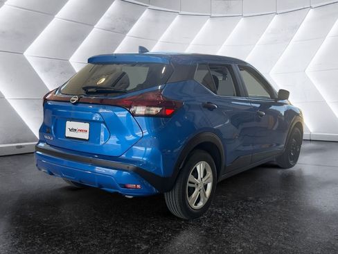 Used 2025 Nissan Kicks Play S FWD image 3