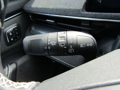 Used 2025 Ford Mustang Mach-E GT AWD/4WD image 31