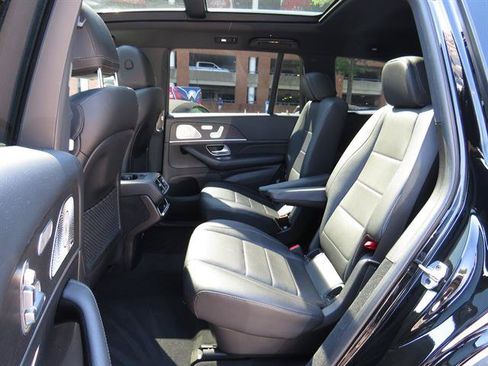 Used 2022 Mercedes-Benz GLS 450 4MATIC image 22