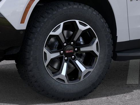 New 2026 GMC Yukon AT4 image 9