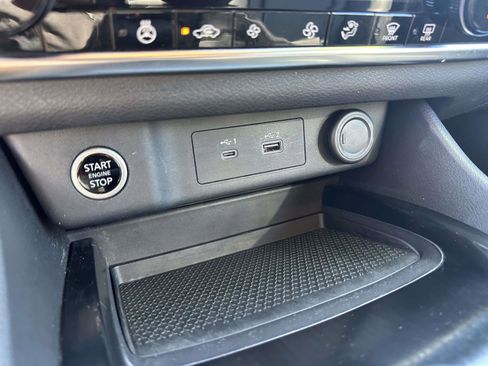 Used 2021 Nissan Rogue SV w/ Premium Package image 22