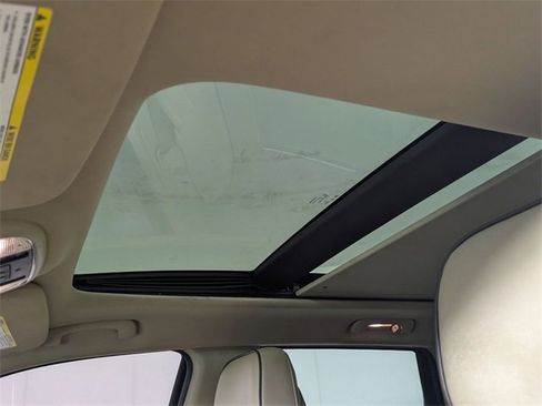 Used 2011 Jeep Grand Cherokee Overland image 13