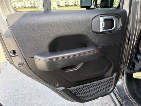 Used 2022 Jeep Gladiator Mojave w/ LED Lighting Group image 13