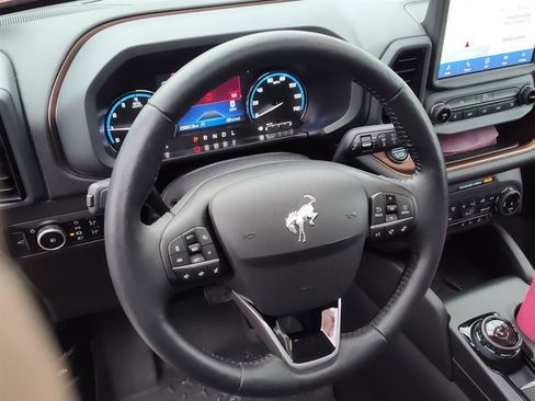 Used 2023 Ford Bronco Sport Outer Banks w/ Tech Package image 11