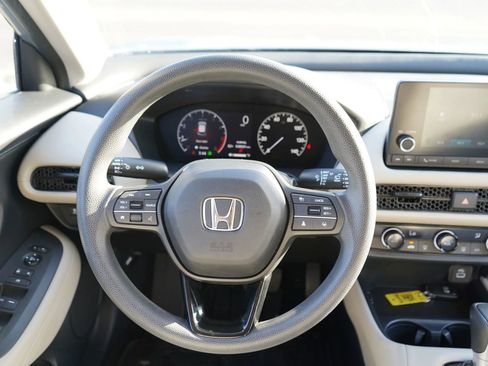 Used 2023 Honda HR-V LX image 14