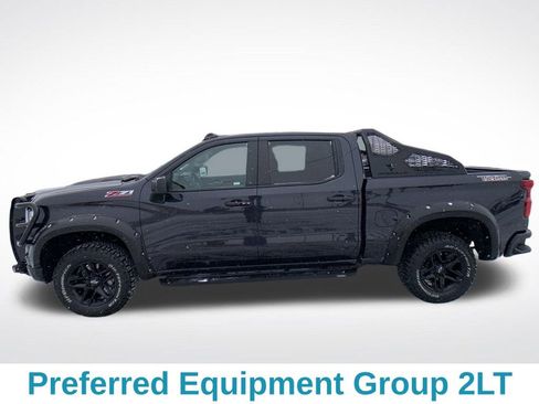 Used 2024 Chevrolet Silverado 1500 LT Trail Boss w/ Convenience Package II image 2
