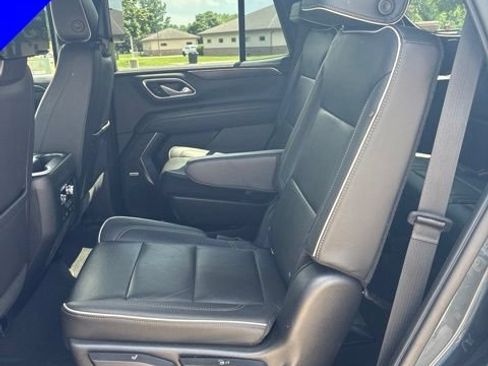 Used 2021 GMC Yukon SLT w/ SLT Premium Package AWD/4WD image 28