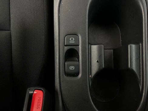 Used 2025 Toyota Corolla LE image 21