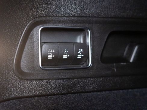 Used 2020 Mercedes-Benz GLS 450 4MATIC w/ Convenience Package image 32