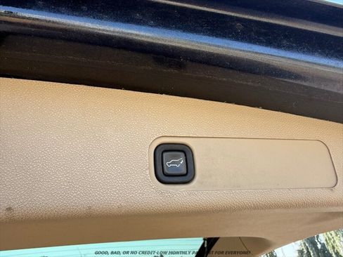 Used 2010 Chevrolet Tahoe LTZ AWD/4WD image 32