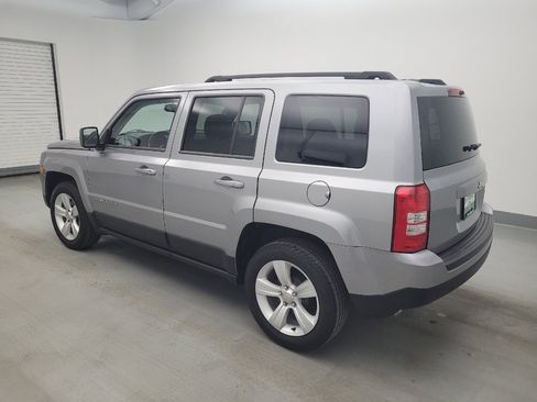 Used 2014 Jeep Patriot Latitude FWD image 3
