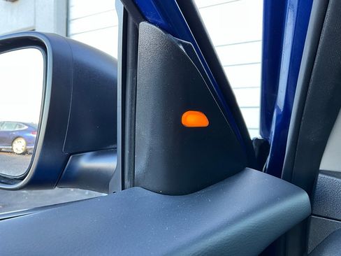 Used 2025 Nissan Altima 2.5 SV image 19