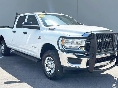 Used 2022 RAM 2500 Tradesman w/ Chrome Appearance Group AWD/4WD image 8