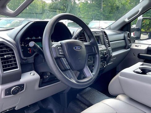 Used 2018 Ford F250 XL w/ Power Equipment Group AWD/4WD image 14