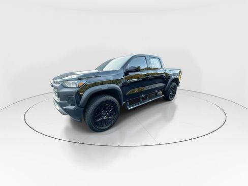 Used 2024 Chevrolet Colorado Trail Boss w/ Advanced Trailering Package AWD/4WD image 4