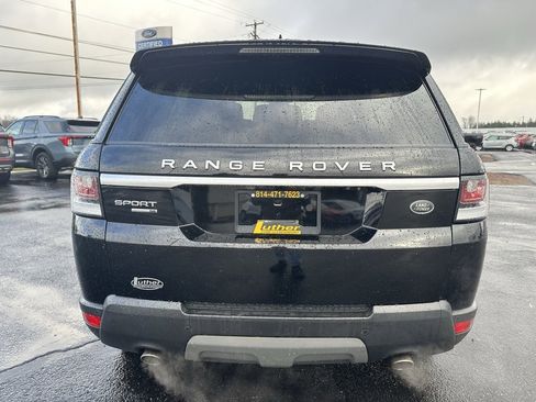 Used 2017 Land Rover Range Rover Sport SE image 4