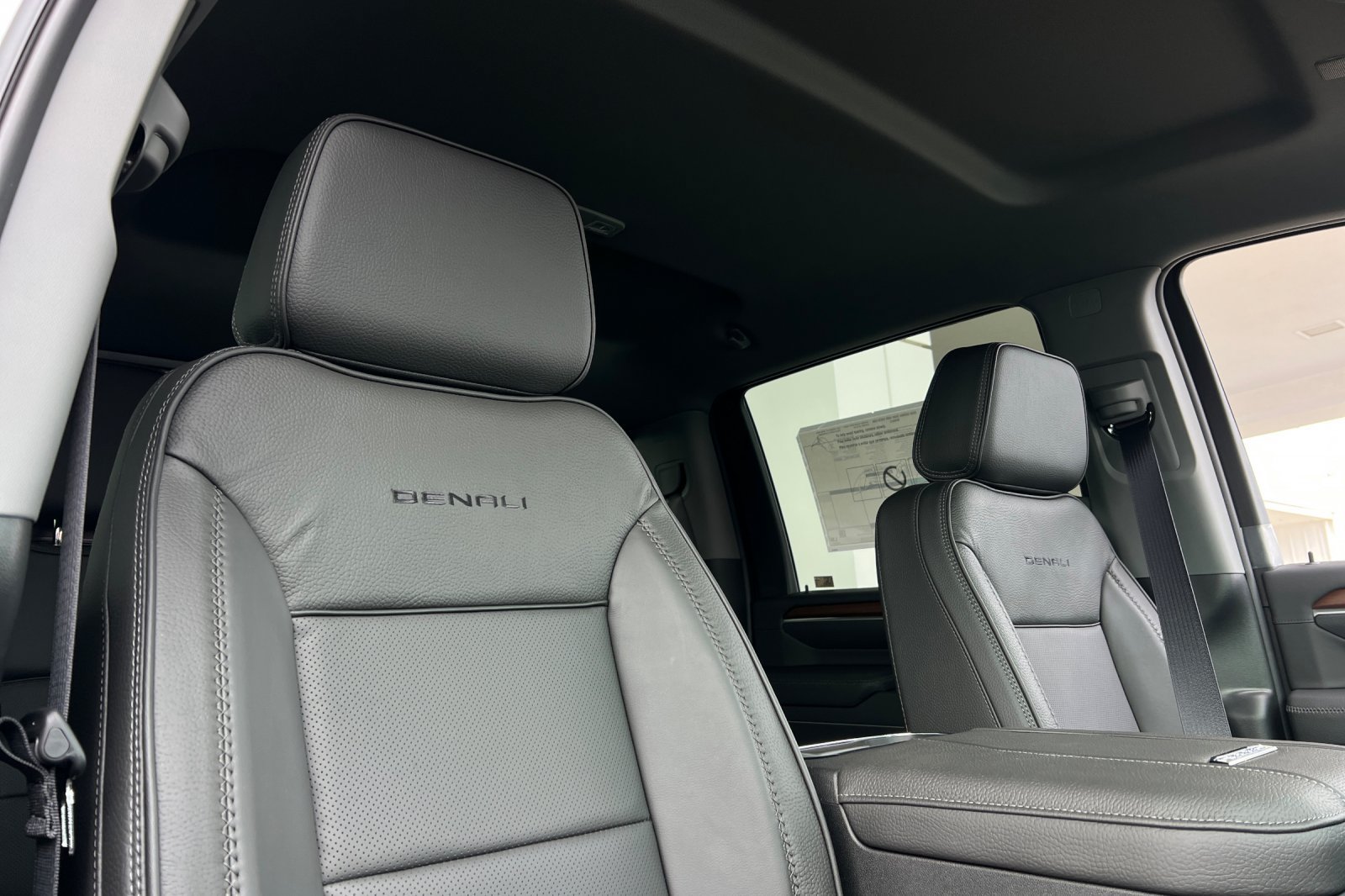 New 2026 GMC Sierra 2500 Denali AWD/4WD image 17