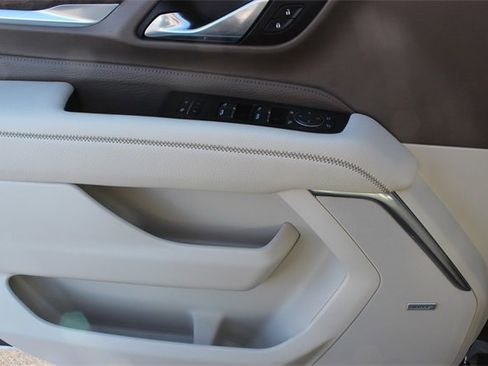 Used 2024 GMC Yukon XL Denali w/ Denali Reserve Package image 17