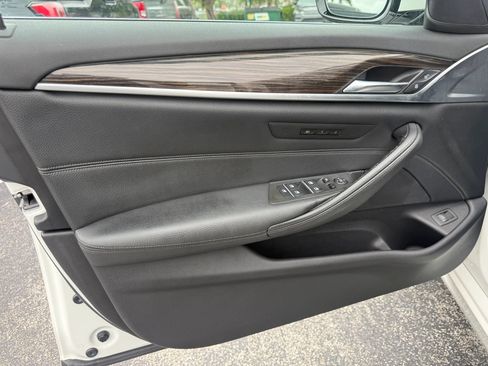 Used 2019 BMW 530i w/ Convenience Package RWD image 41