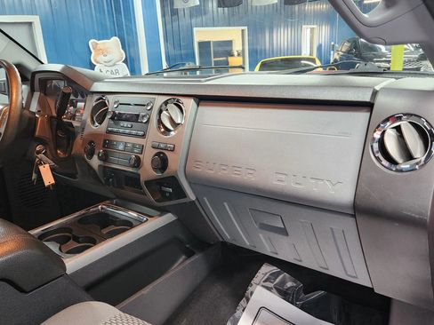 Used 2011 Ford F250 XLT w/ XLT Premium Pkg image 13