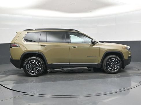 New 2026 Jeep Cherokee Laredo AWD/4WD image 2