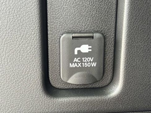 Used 2025 Nissan Armada Platinum Reserve w/ Convenience Package RWD image 15