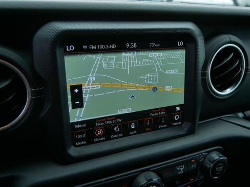 Used 2020 Jeep Wrangler Unlimited Sahara w/ Uconnect 4C Nav & Sound Group AWD/4WD image 29