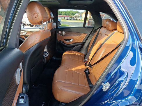Used 2021 Mercedes-Benz GLC 300 4MATIC image 12