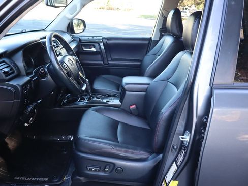 Used 2016 Toyota 4Runner Trail Premium AWD/4WD image 19