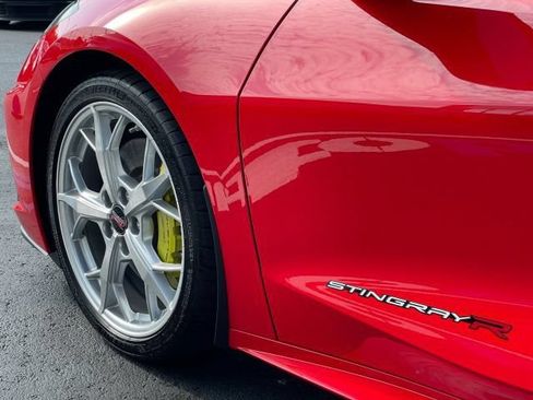 Used 2022 Chevrolet Corvette Stingray Preferred Cpe w/ Z51 Performance Package RWD image 4