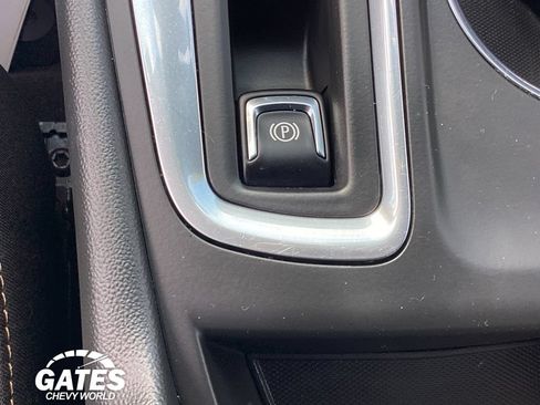Used 2023 Chevrolet Equinox LT AWD/4WD image 30