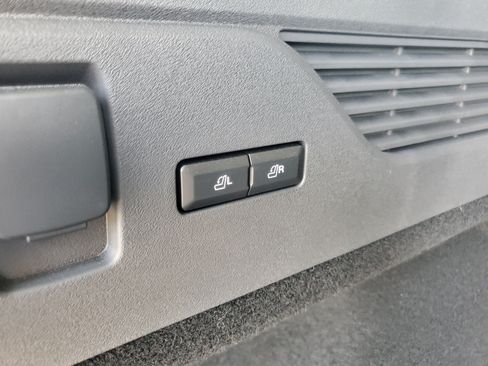New 2026 Lincoln Nautilus Premier w/ Equipment Group 102A AWD/4WD image 33
