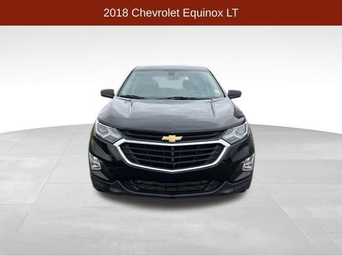 Used 2018 Chevrolet Equinox LT image 2