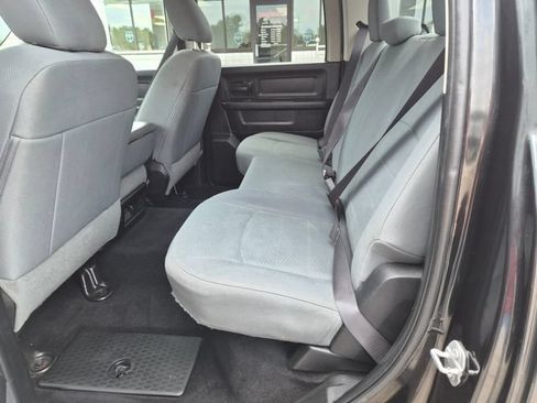 Used 2017 RAM 1500 Express w/ Black Ram 1500 Express Group AWD/4WD image 15
