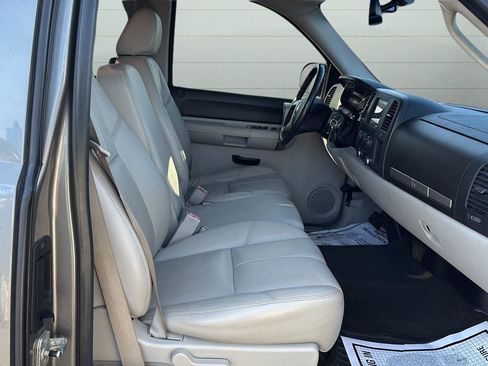 Used 2008 Chevrolet Silverado 1500 LT w/ EZ-Lift Tailgate Package image 20