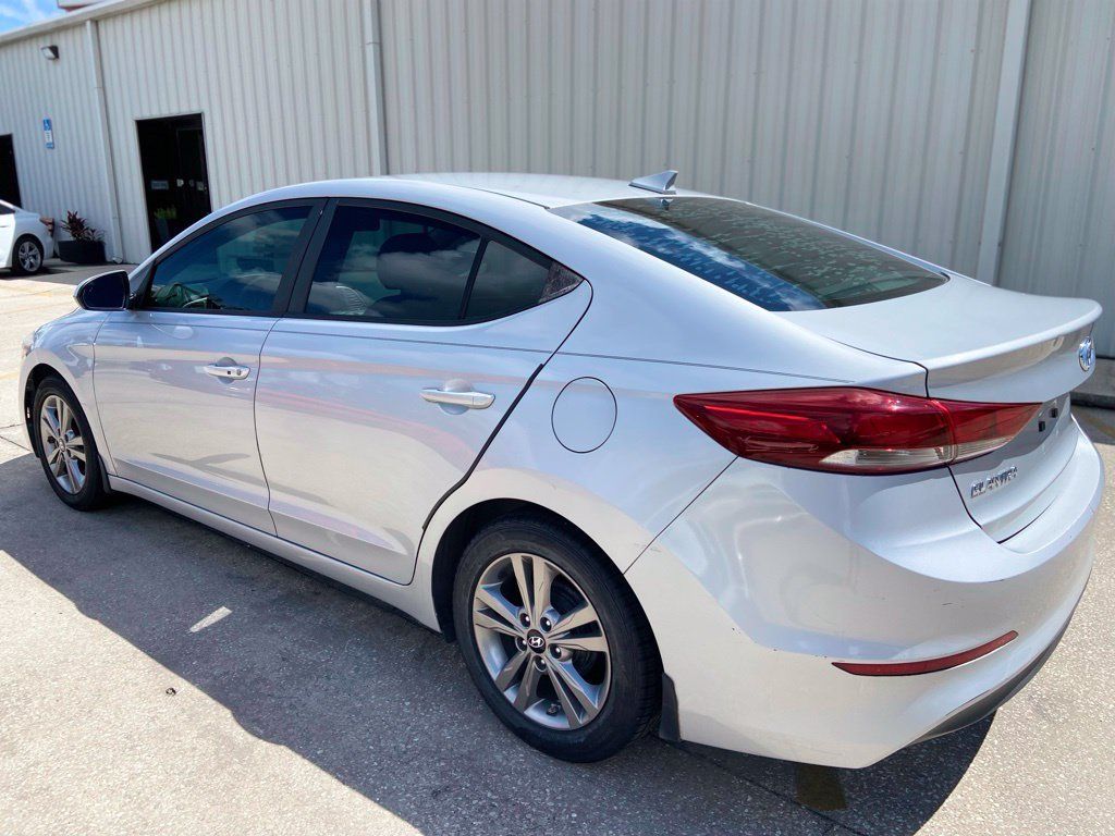 Used 2012 Hyundai Sonata Limited w/ Navigation Pkg FWD image 4
