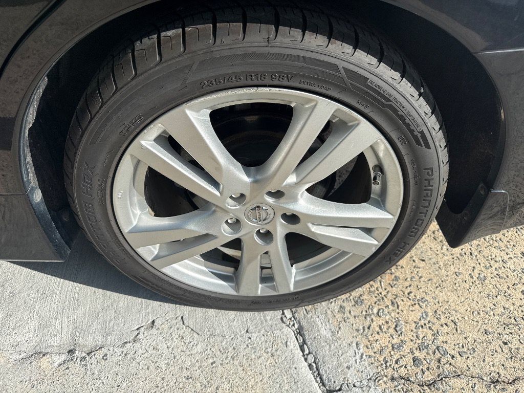 Used 2017 Nissan Altima 3.5 SL w/ 3.5SL Technology Package FWD image 9