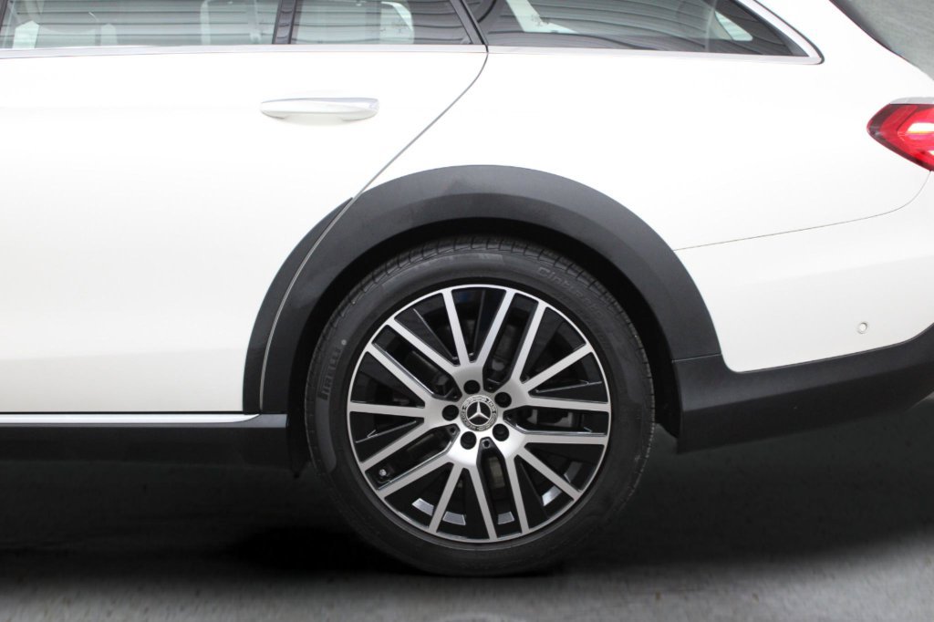 Used 2021 Mercedes-Benz E 450 4MATIC All-Terrain Wagon image 8