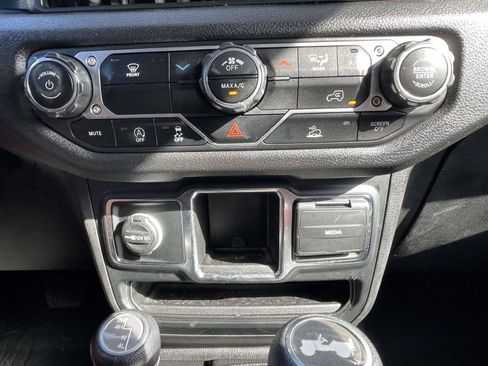 Certified 2024 Jeep Wrangler Sport AWD/4WD image 27
