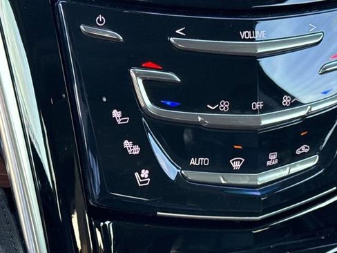 Certified 2019 Cadillac Escalade Premium Luxury RWD image 27