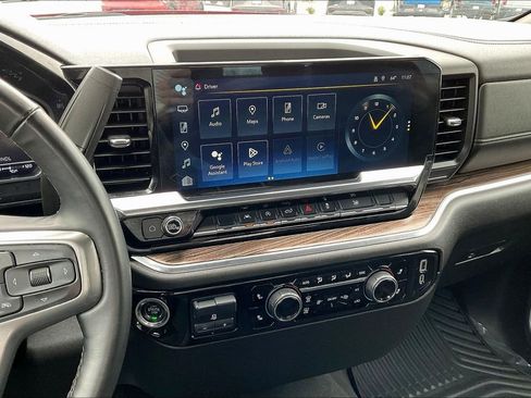 Used 2025 Chevrolet Silverado 1500 LT image 6