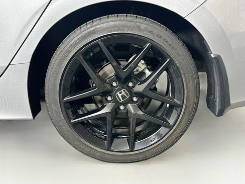 Used 2025 Honda Civic Sport image 11